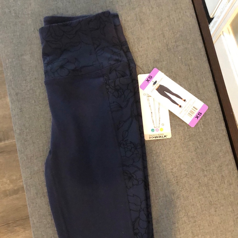 XS Skechers Navy blue legging